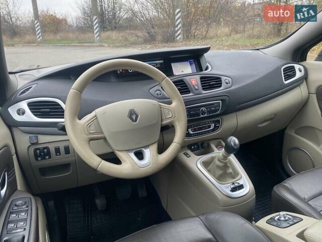 Рено Сценік, об'ємом двигуна 1.6 л та пробігом 196 тис. км за 7800 $, фото 11 на Automoto.ua