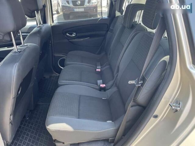 Рено Сценик, объемом двигателя 0 л и пробегом 210 тыс. км за 7300 $, фото 12 на Automoto.ua