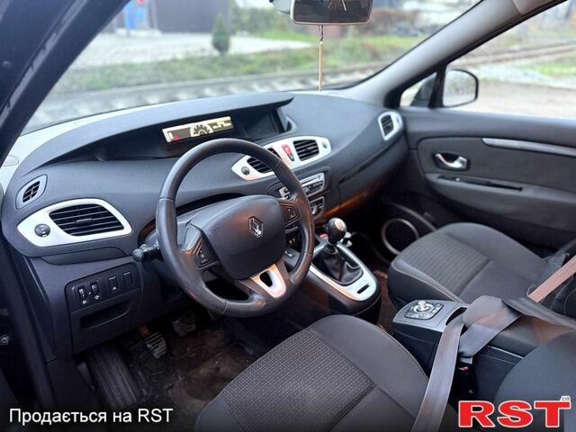 Рено Сценик, объемом двигателя 1.5 л и пробегом 140 тыс. км за 6500 $, фото 6 на Automoto.ua