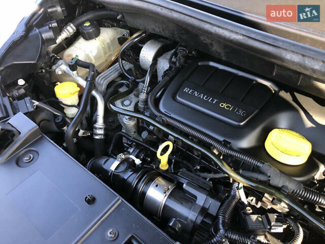 Рено Сценик, объемом двигателя 1.6 л и пробегом 248 тыс. км за 8300 $, фото 63 на Automoto.ua