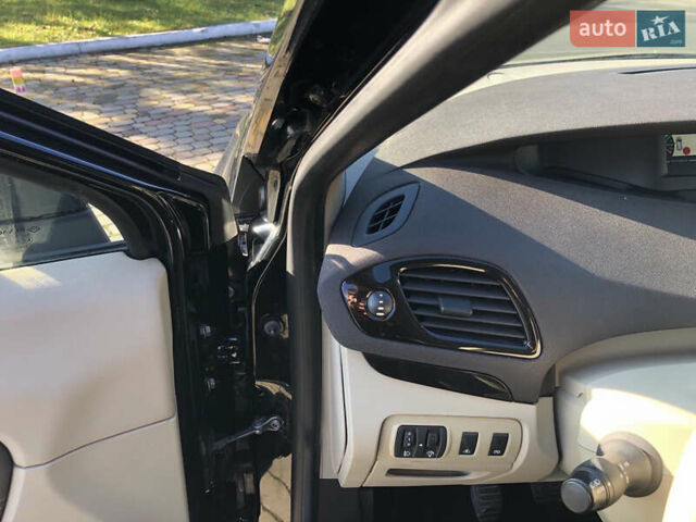 Рено Сценик, объемом двигателя 1.6 л и пробегом 248 тыс. км за 8300 $, фото 32 на Automoto.ua