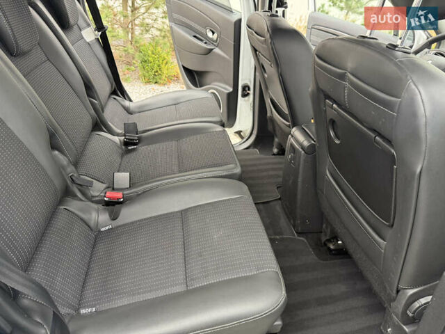 Рено Сценик, объемом двигателя 1.5 л и пробегом 257 тыс. км за 6999 $, фото 34 на Automoto.ua