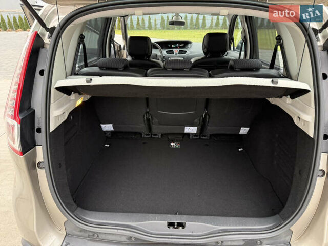 Рено Сценик, объемом двигателя 1.5 л и пробегом 153 тыс. км за 7999 $, фото 18 на Automoto.ua