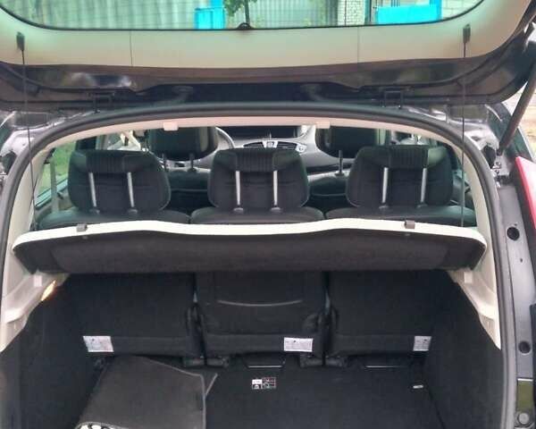 Рено Сценик, объемом двигателя 1.46 л и пробегом 161 тыс. км за 9700 $, фото 15 на Automoto.ua