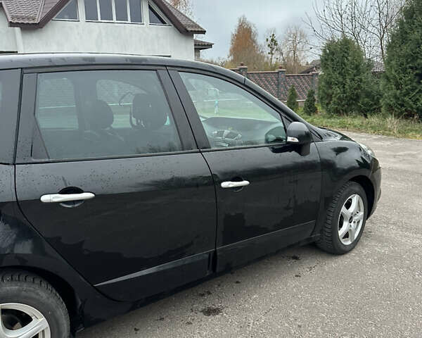 Рено Сценик 2011 в Ровно на Automoto.ua Рено Сценик, объемом двигателя 1.4 л и пробегом 146 тыс. км за 6300 $, фото 7 на Automoto.ua