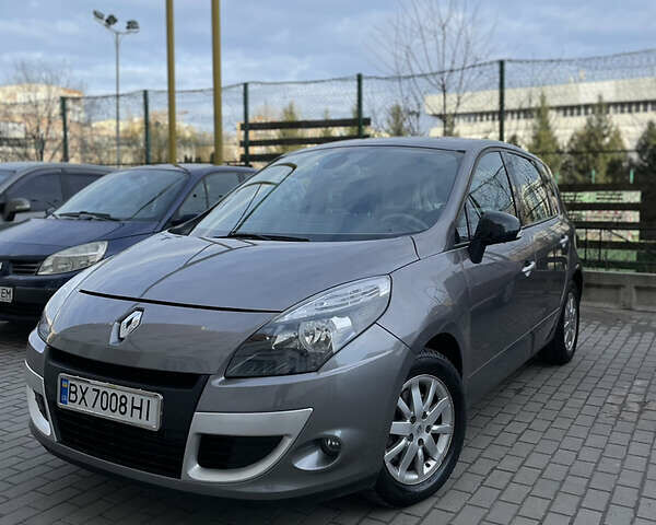 Рено Сценик, объемом двигателя 1.5 л и пробегом 205 тыс. км за 8500 $, фото 2 на Automoto.ua