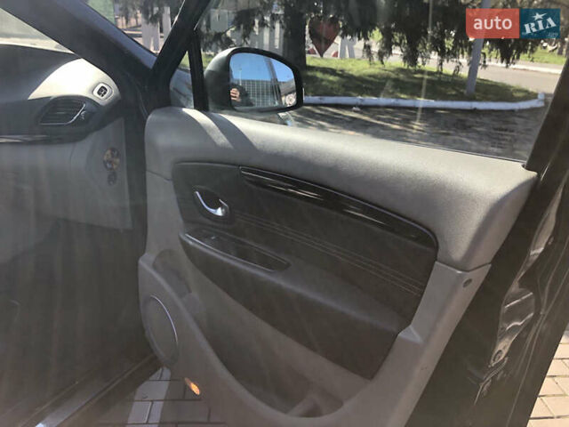 Рено Сценик, объемом двигателя 1.6 л и пробегом 248 тыс. км за 8300 $, фото 57 на Automoto.ua