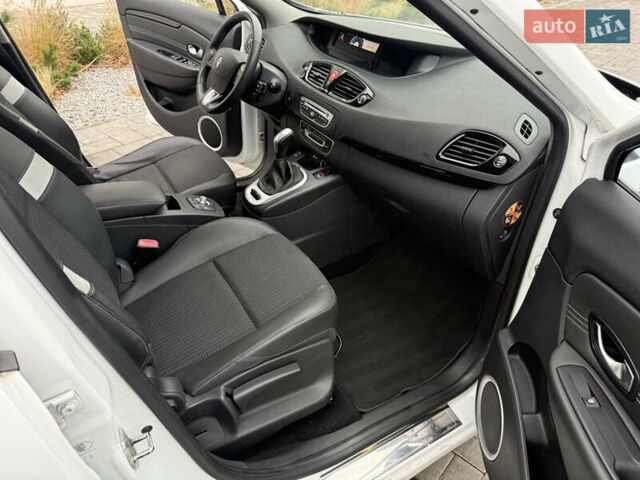 Рено Сценик, объемом двигателя 1.5 л и пробегом 257 тыс. км за 6999 $, фото 24 на Automoto.ua