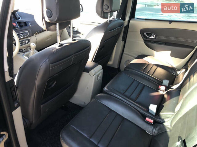 Рено Сценик, объемом двигателя 1.6 л и пробегом 248 тыс. км за 8300 $, фото 27 на Automoto.ua