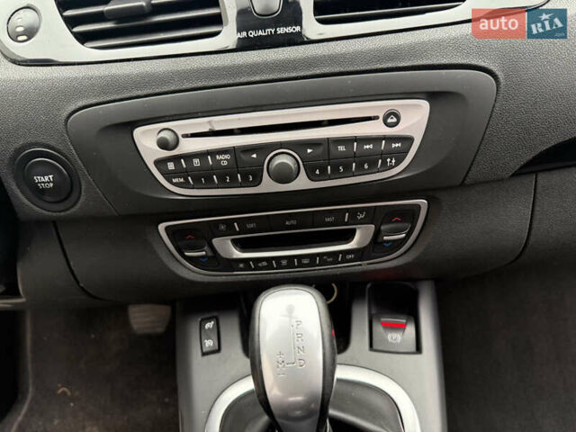 Рено Сценик, объемом двигателя 1.5 л и пробегом 257 тыс. км за 6999 $, фото 27 на Automoto.ua
