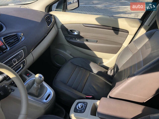 Рено Сценик, объемом двигателя 1.6 л и пробегом 248 тыс. км за 8300 $, фото 30 на Automoto.ua