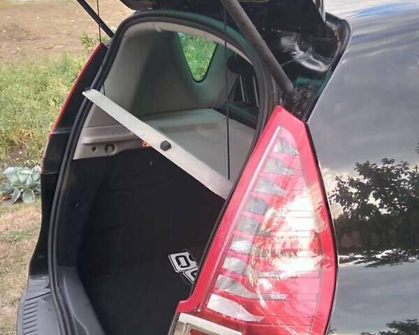 Рено Сценик, объемом двигателя 1.46 л и пробегом 161 тыс. км за 9700 $, фото 4 на Automoto.ua