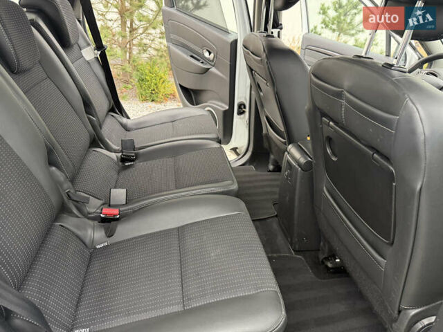 Рено Сценик, объемом двигателя 1.5 л и пробегом 257 тыс. км за 6999 $, фото 35 на Automoto.ua
