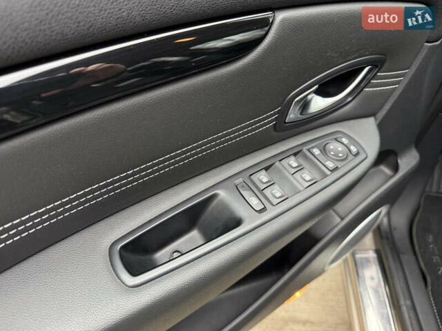 Рено Сценик, объемом двигателя 1.5 л и пробегом 153 тыс. км за 7999 $, фото 17 на Automoto.ua