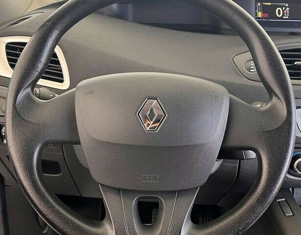 Рено Сценик, объемом двигателя 1.5 л и пробегом 175 тыс. км за 9950 $, фото 12 на Automoto.ua