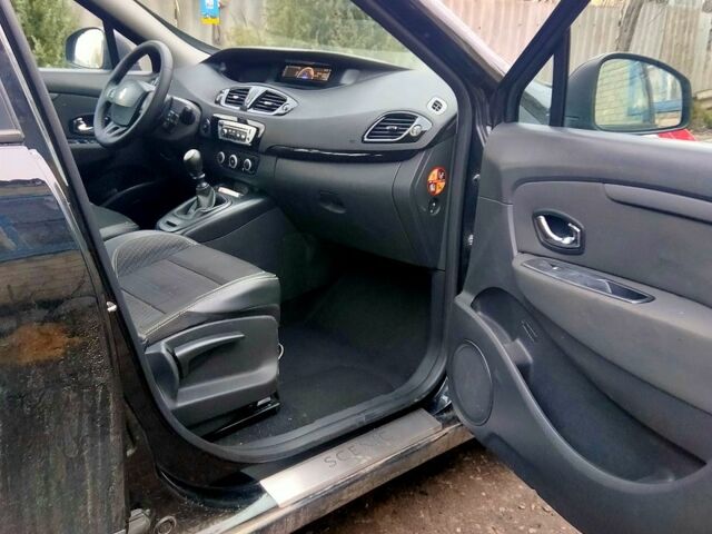 Рено Сценік, об'ємом двигуна 1.5 л та пробігом 220 тис. км за 8500 $, фото 5 на Automoto.ua