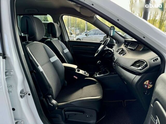 Рено Сценик, объемом двигателя 1.5 л и пробегом 196 тыс. км за 8799 $, фото 2 на Automoto.ua