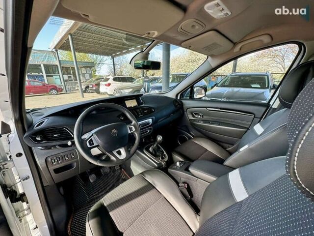 Рено Сценик, объемом двигателя 1.5 л и пробегом 196 тыс. км за 8799 $, фото 25 на Automoto.ua