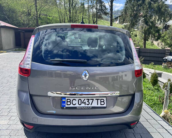Рено Сценик, объемом двигателя 1.6 л и пробегом 241 тыс. км за 9000 $, фото 5 на Automoto.ua