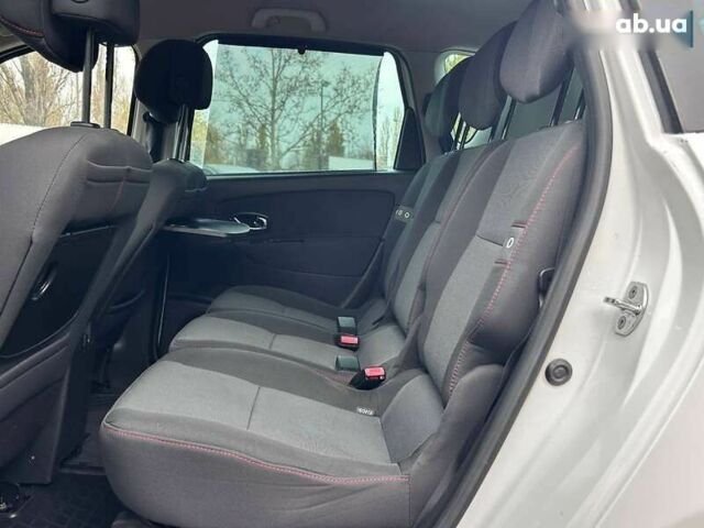 Рено Сценик, объемом двигателя 0 л и пробегом 292 тыс. км за 7800 $, фото 23 на Automoto.ua