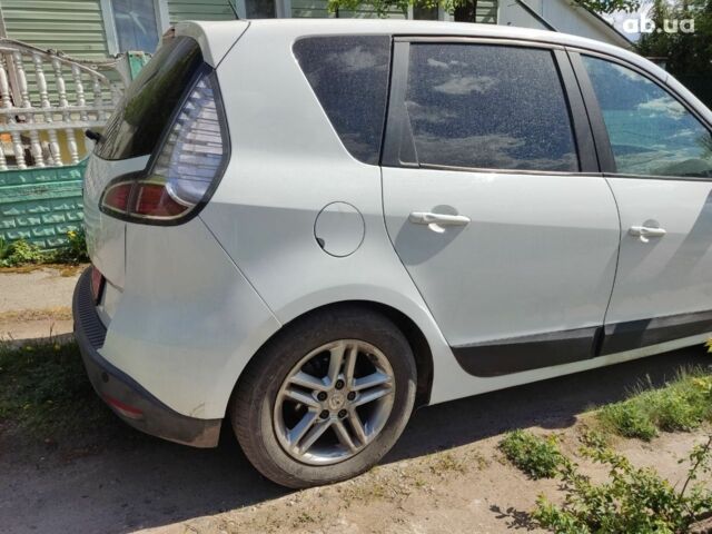 Рено Сценик, объемом двигателя 1.6 л и пробегом 210 тыс. км за 9300 $, фото 3 на Automoto.ua