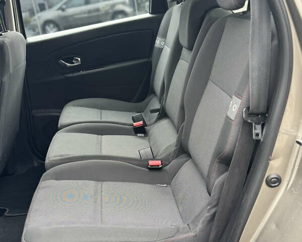 Рено Сценік, об'ємом двигуна 1.5 л та пробігом 206 тис. км за 8400 $, фото 31 на Automoto.ua