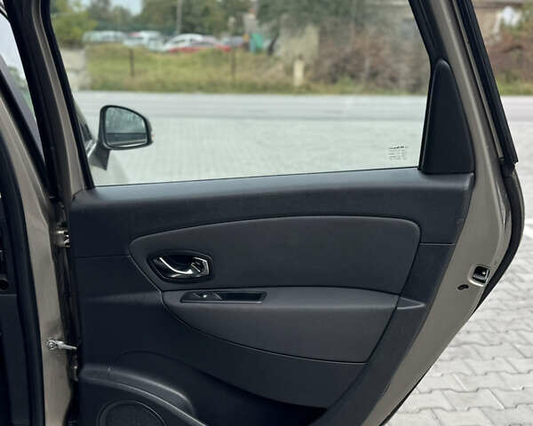 Рено Сценік, об'ємом двигуна 1.5 л та пробігом 206 тис. км за 8400 $, фото 28 на Automoto.ua