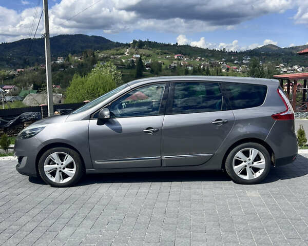Рено Сценик, объемом двигателя 1.6 л и пробегом 241 тыс. км за 9000 $, фото 8 на Automoto.ua