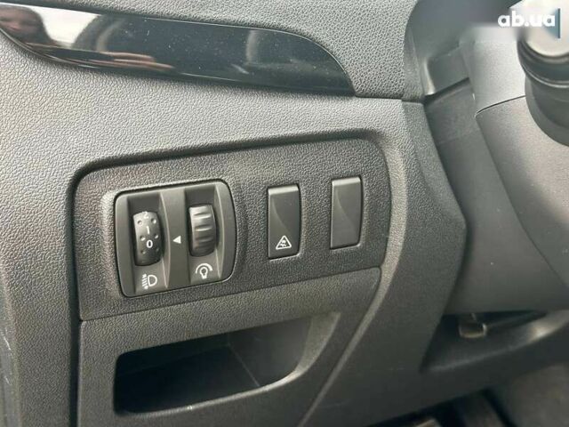 Рено Сценік 2012 у Києві на Automoto.ua Рено Сценік, об'ємом двигуна 1.5 л та пробігом 328 тис. км за 7490 $, фото 17 на Automoto.ua