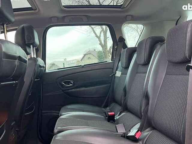 Рено Сценик, объемом двигателя 1.5 л и пробегом 226 тыс. км за 8900 $, фото 19 на Automoto.ua