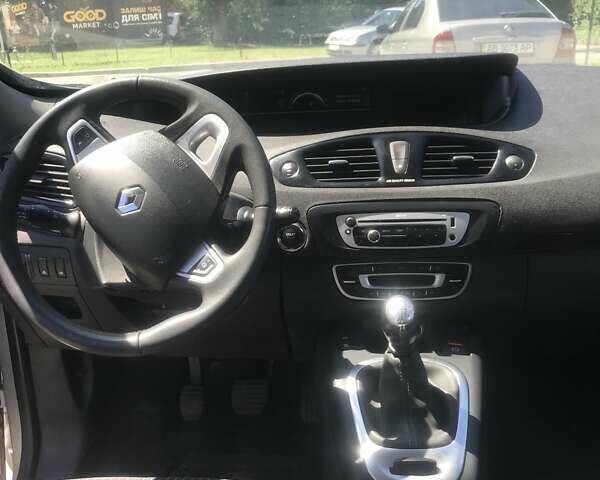 Рено Сценик, объемом двигателя 1.46 л и пробегом 96 тыс. км за 7500 $, фото 5 на Automoto.ua