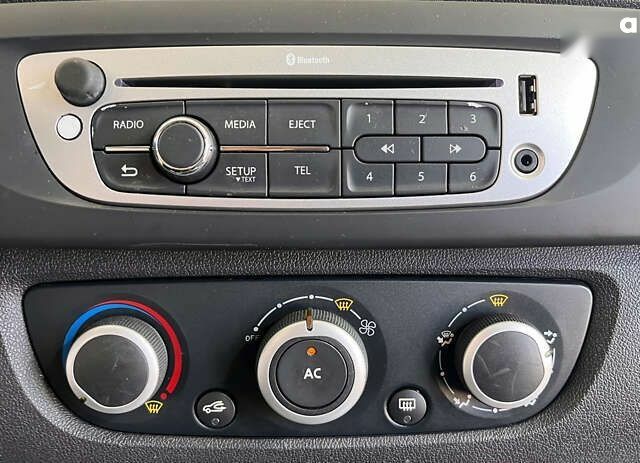 Рено Сценик, объемом двигателя 1.5 л и пробегом 175 тыс. км за 9950 $, фото 17 на Automoto.ua