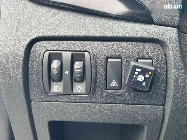 Рено Сценик, объемом двигателя 0 л и пробегом 292 тыс. км за 7800 $, фото 17 на Automoto.ua