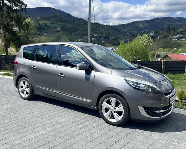 Рено Сценик, объемом двигателя 1.6 л и пробегом 241 тыс. км за 9000 $, фото 1 на Automoto.ua