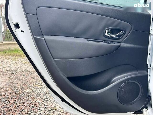 Рено Сценик, объемом двигателя 0 л и пробегом 292 тыс. км за 7800 $, фото 24 на Automoto.ua