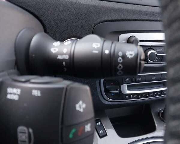 Рено Сценик, объемом двигателя 1.5 л и пробегом 219 тыс. км за 9600 $, фото 5 на Automoto.ua