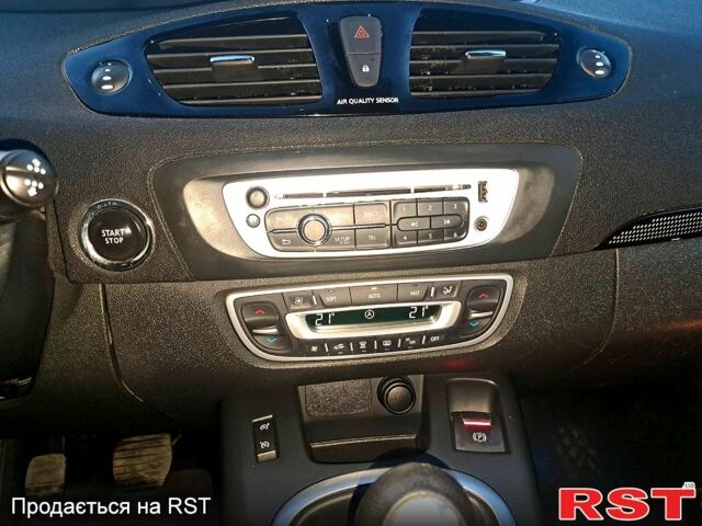 Рено Сценик, объемом двигателя 1.6 л и пробегом 212 тыс. км за 9700 $, фото 3 на Automoto.ua