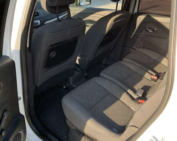 Рено Сценик, объемом двигателя 1.5 л и пробегом 168 тыс. км за 8500 $, фото 10 на Automoto.ua