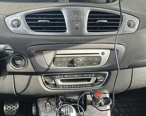 Рено Сценік, об'ємом двигуна 1.6 л та пробігом 180 тис. км за 11500 $, фото 9 на Automoto.ua