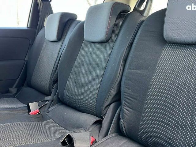 Рено Сценик, объемом двигателя 1.5 л и пробегом 200 тыс. км за 9500 $, фото 21 на Automoto.ua