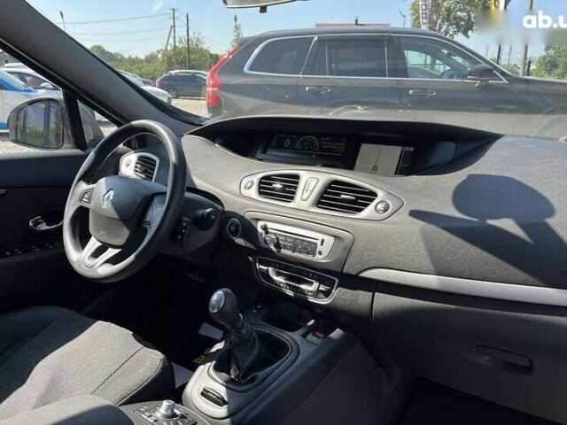 Рено Сценик, объемом двигателя 1.5 л и пробегом 200 тыс. км за 9700 $, фото 25 на Automoto.ua