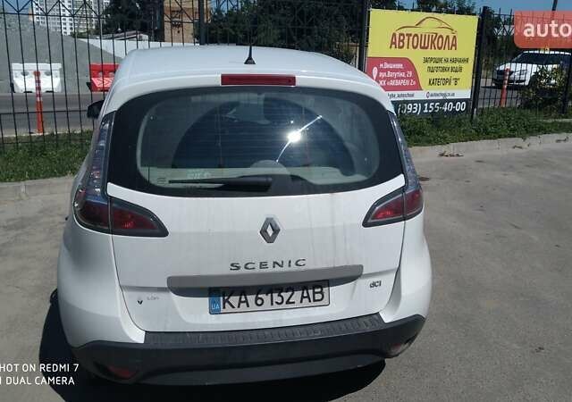 Рено Сценик, объемом двигателя 1.46 л и пробегом 170 тыс. км за 10200 $, фото 9 на Automoto.ua