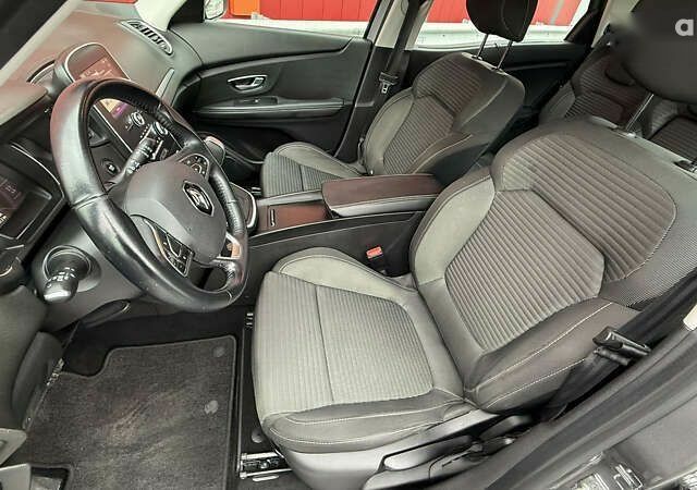 Рено Сценик, объемом двигателя 1.5 л и пробегом 177 тыс. км за 13500 $, фото 15 на Automoto.ua