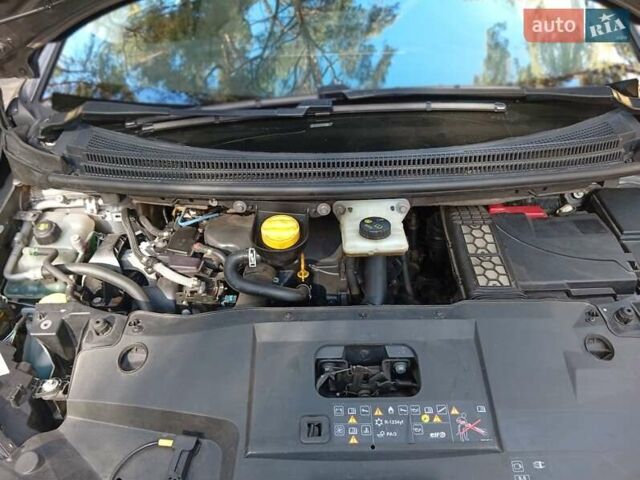 Рено Сценик, объемом двигателя 1.46 л и пробегом 220 тыс. км за 14000 $, фото 2 на Automoto.ua