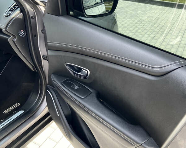 Рено Сценик, объемом двигателя 1.33 л и пробегом 94 тыс. км за 16700 $, фото 39 на Automoto.ua