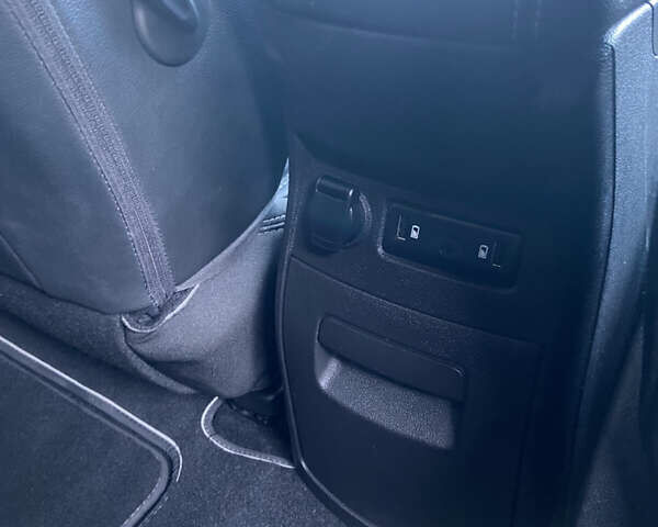 Рено Сценик, объемом двигателя 1.33 л и пробегом 94 тыс. км за 16700 $, фото 49 на Automoto.ua