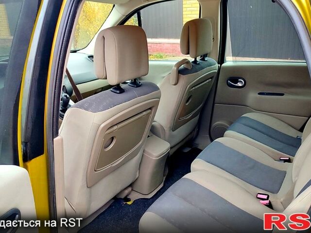 Желтый Рено Сценик, объемом двигателя 1.6 л и пробегом 227 тыс. км за 4000 $, фото 9 на Automoto.ua