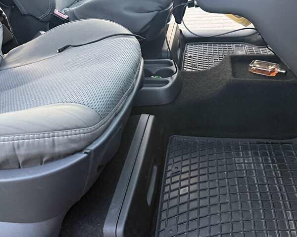 Желтый Рено Сценик, объемом двигателя 1.6 л и пробегом 280 тыс. км за 4400 $, фото 30 на Automoto.ua