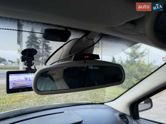 Желтый Рено Сценик, объемом двигателя 1.6 л и пробегом 280 тыс. км за 4400 $, фото 37 на Automoto.ua