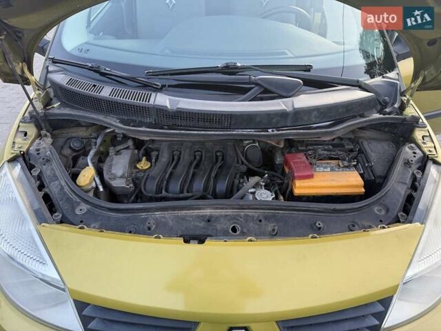Желтый Рено Сценик, объемом двигателя 1.6 л и пробегом 280 тыс. км за 4400 $, фото 25 на Automoto.ua